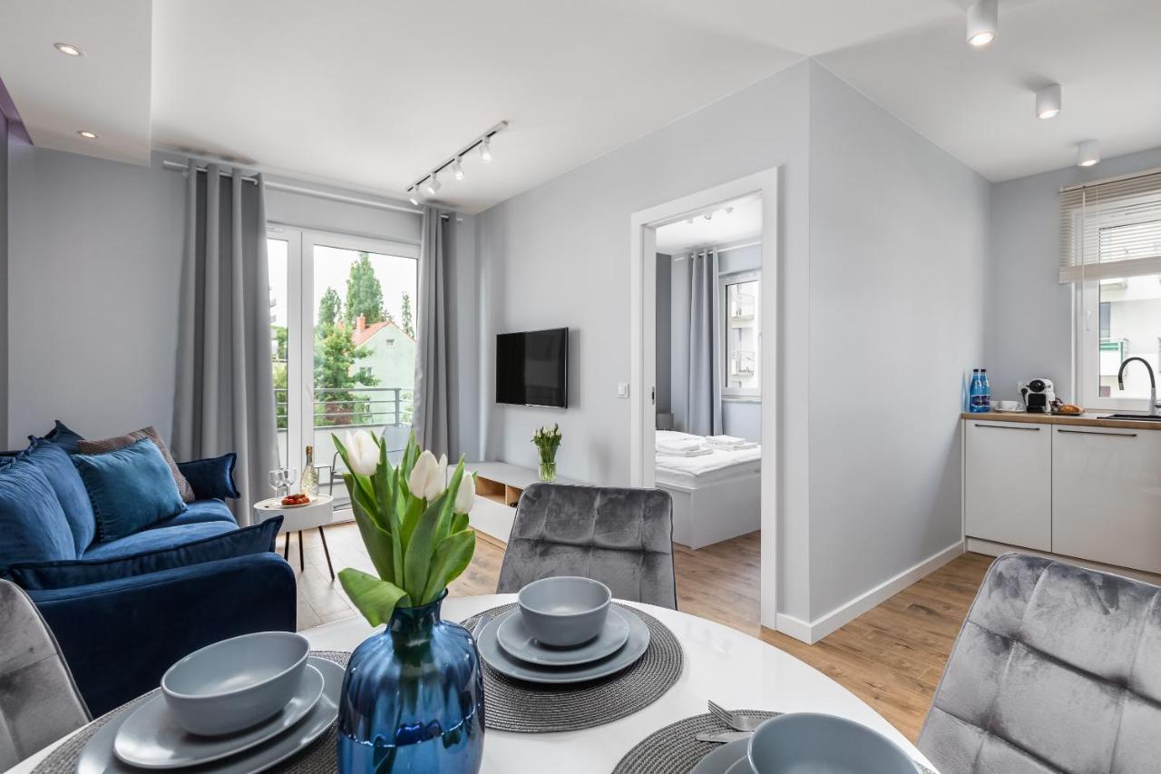 Premium Apartments New Town Private Parking Included 슈체친 외부 사진
