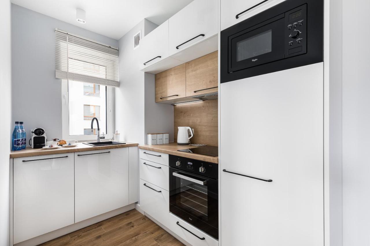 Premium Apartments New Town Private Parking Included 슈체친 외부 사진