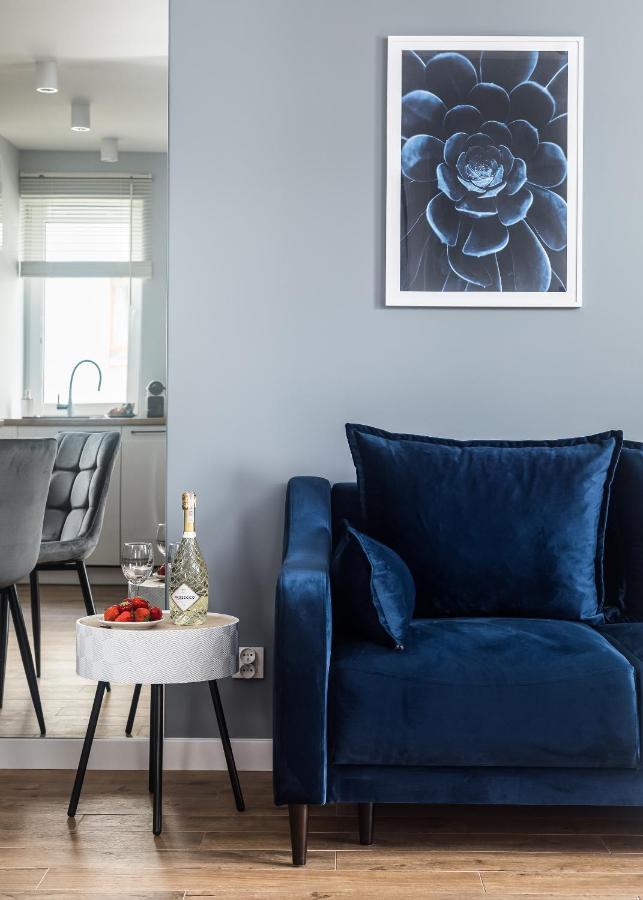 Premium Apartments New Town Private Parking Included 슈체친 외부 사진
