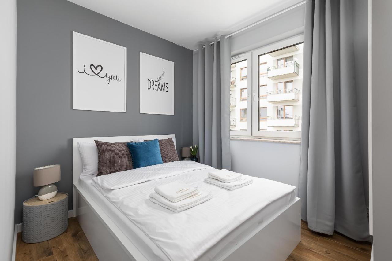 Premium Apartments New Town Private Parking Included 슈체친 외부 사진