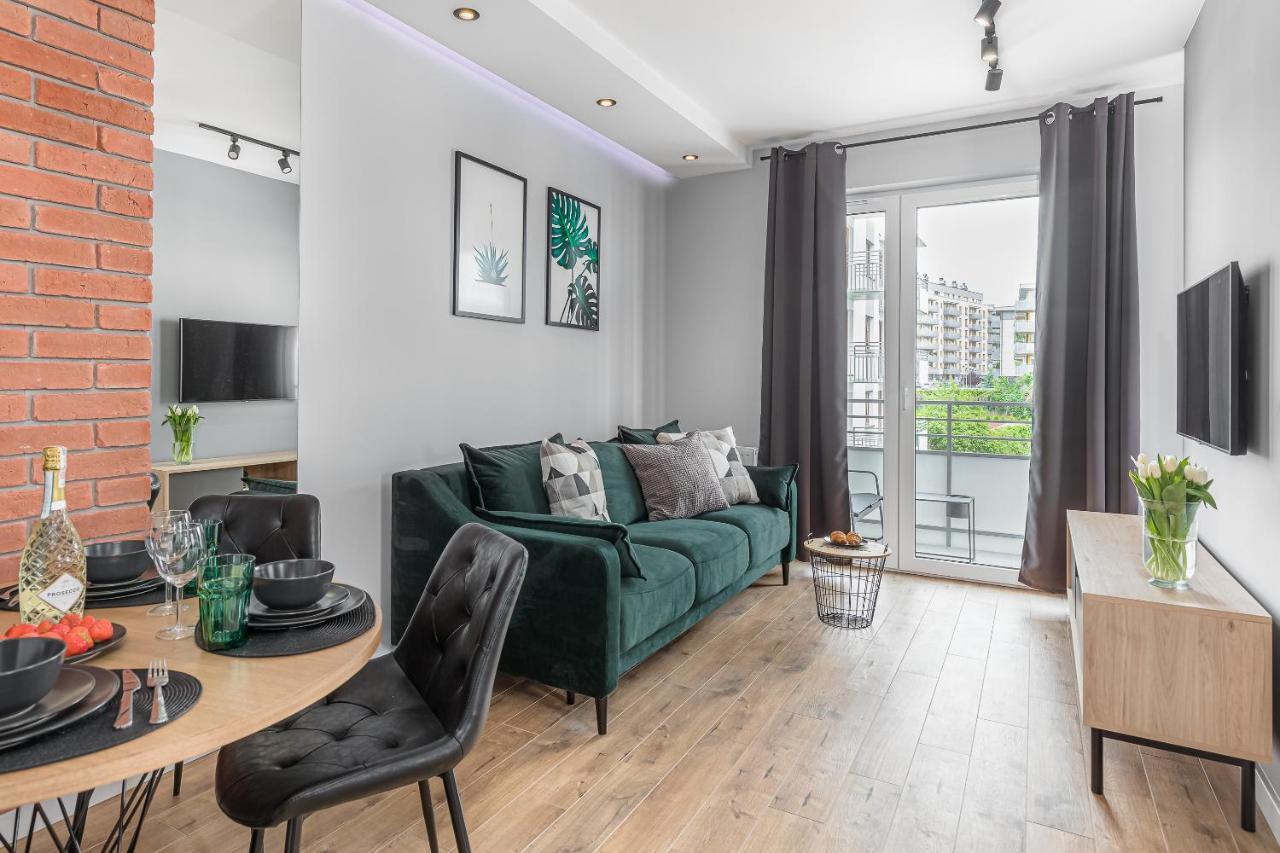 Premium Apartments New Town Private Parking Included 슈체친 외부 사진