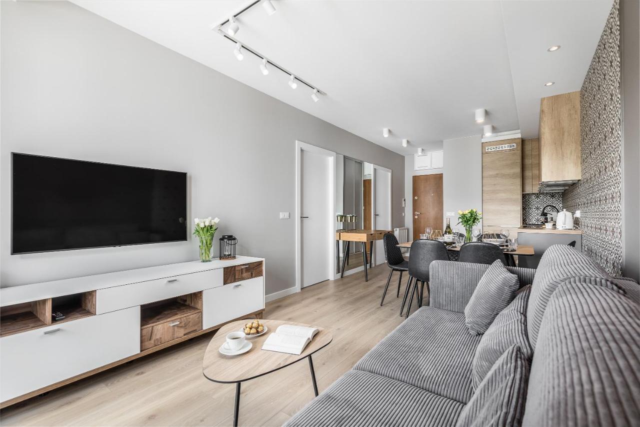 Premium Apartments New Town Private Parking Included 슈체친 외부 사진
